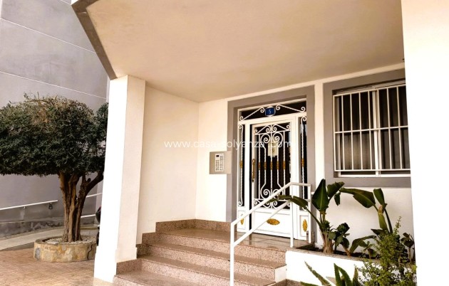 Resale - Apartment / flat - Orihuela Costa - La Regia