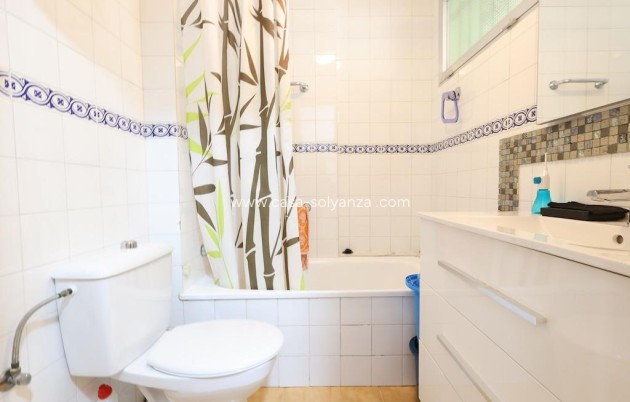 Resale - Apartment / flat - Torrevieja - La veleta