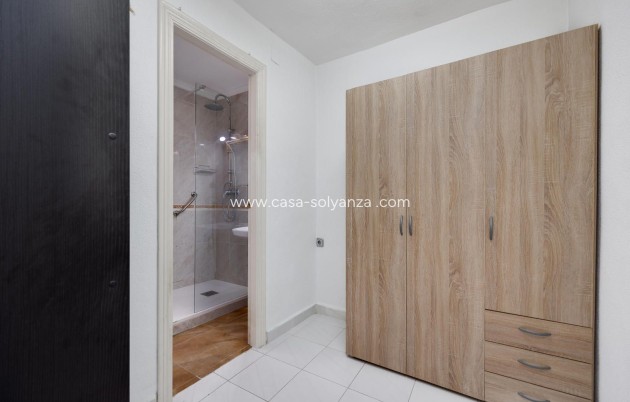 Resale - Apartment / flat - Torrevieja - Center