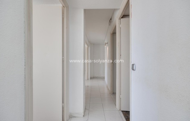 Resale - Apartment / flat - Torrevieja - Center