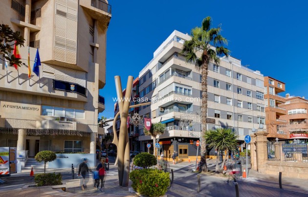 Resale - Apartment / flat - Torrevieja - Center