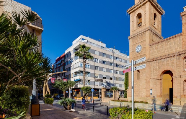 Resale - Apartment / flat - Torrevieja - Center