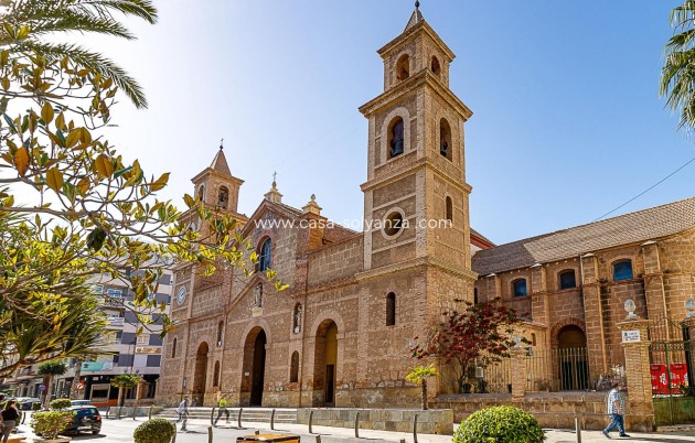 Resale - Apartment / flat - Torrevieja - Center