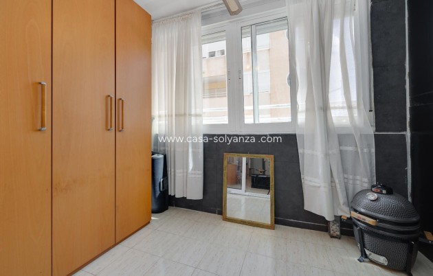 Resale - Apartment / flat - Torrevieja - San Luis