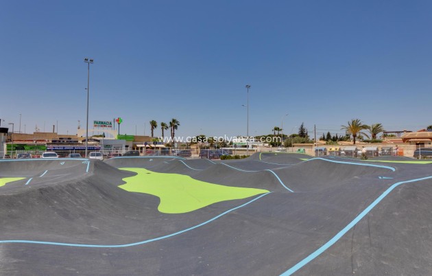 Resale - Apartment / flat - Torrevieja - San Luis