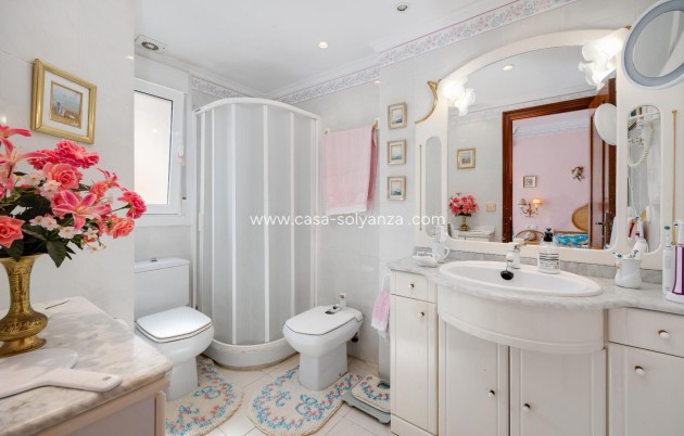 Resale - Apartment / flat - Torrevieja - La Mata