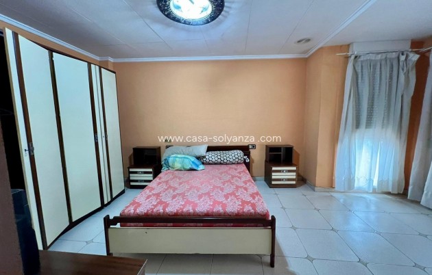 Resale - Apartment / flat - Torrevieja - Center