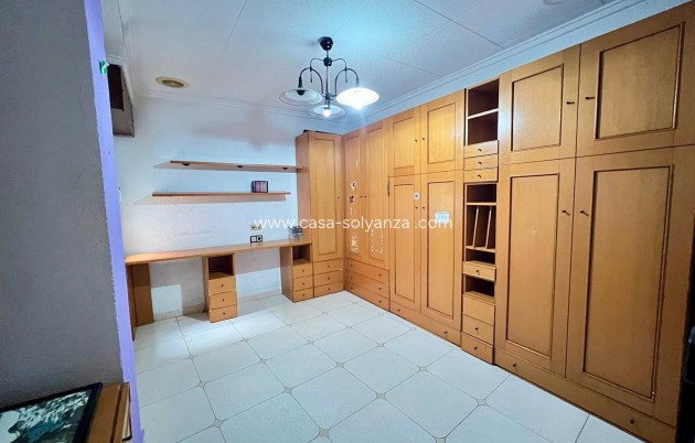 Resale - Apartment / flat - Torrevieja - Center