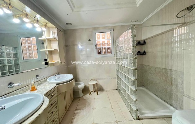 Resale - Apartment / flat - Torrevieja - Center