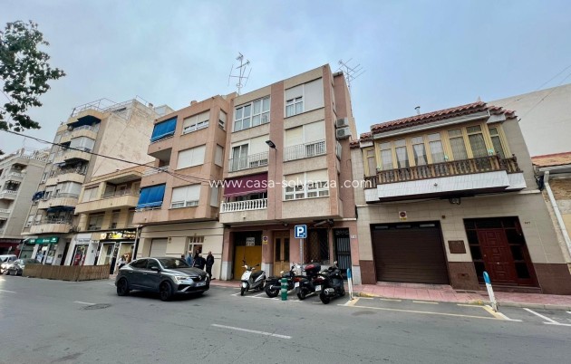 Resale - Apartment / flat - Torrevieja - Center