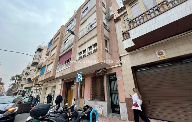 Resale - Apartment / flat - Torrevieja - Center