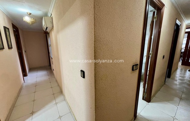 Resale - Apartment / flat - Torrevieja - Center