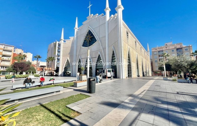 Resale - Apartment / flat - Torrevieja - Center