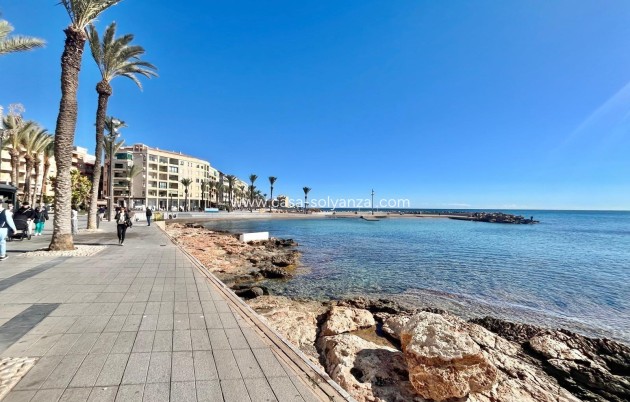 Resale - Apartment / flat - Torrevieja - Center
