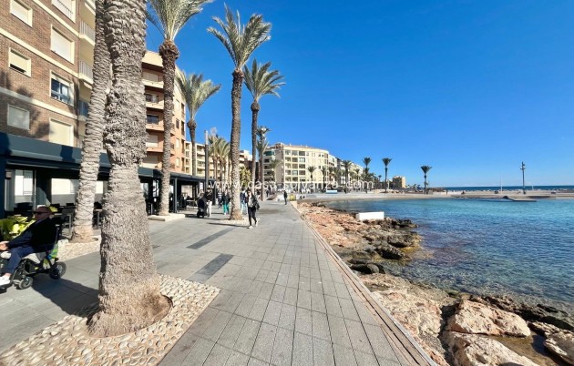 Resale - Apartment / flat - Torrevieja - Center