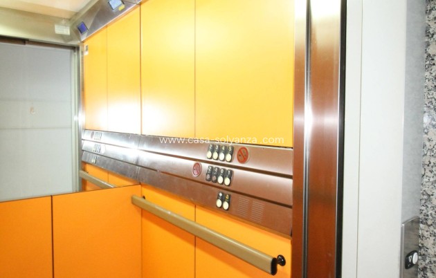 Wiederverkauf - Wohnung - Torrevieja - Center