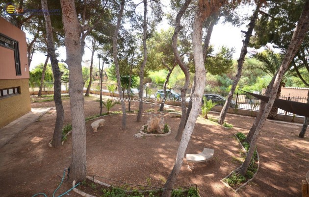 Resale - Villa - Torrevieja - Los Balcones