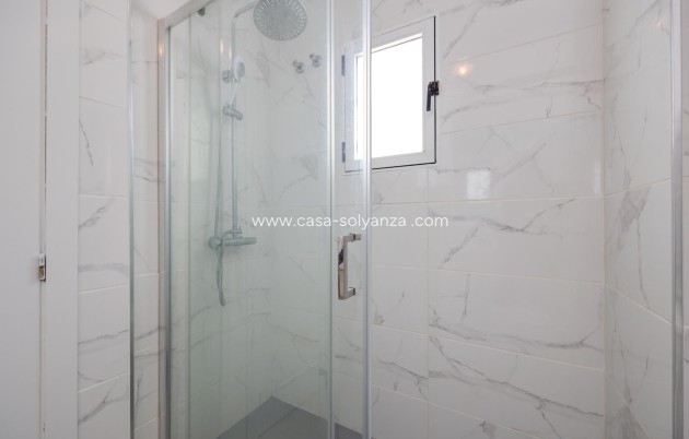 Resale - Apartment / flat - Torrevieja - Parque Las Naciones
