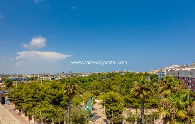 Resale - Apartment / flat - Torrevieja - Parque Las Naciones
