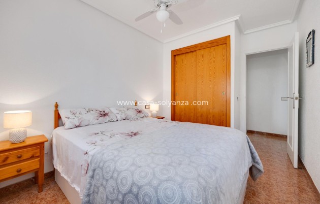 Resale - Apartment / flat - Torrevieja - Parque Las Naciones