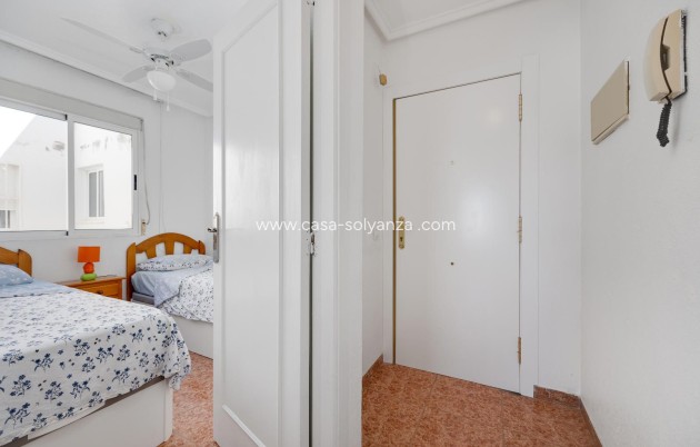 Resale - Apartment / flat - Torrevieja - Parque Las Naciones