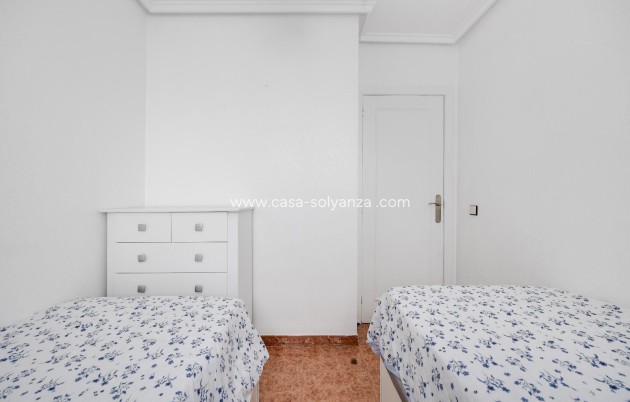 Resale - Apartment / flat - Torrevieja - Parque Las Naciones