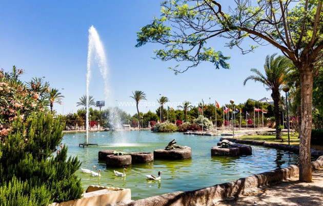 Resale - Apartment / flat - Torrevieja - Parque Las Naciones