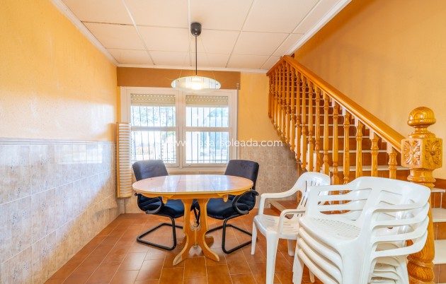 Resale - Villa - Los Montesinos