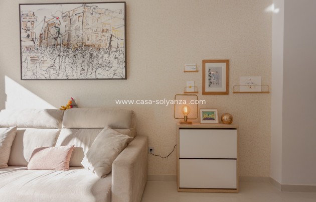 Resale - Apartment / flat - Torrevieja - Costa Blanca