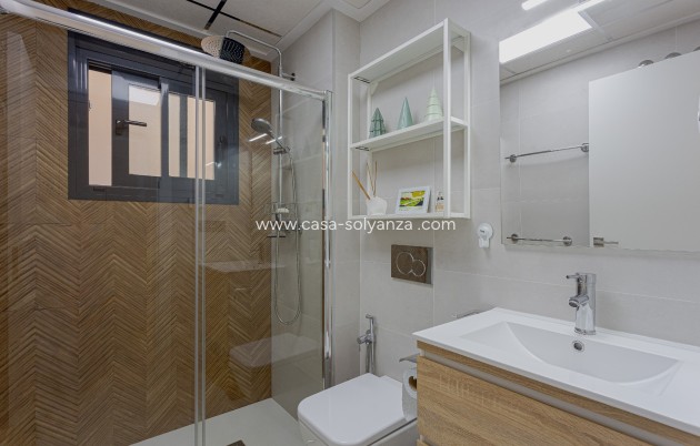 Resale - Apartment / flat - Torrevieja - Costa Blanca