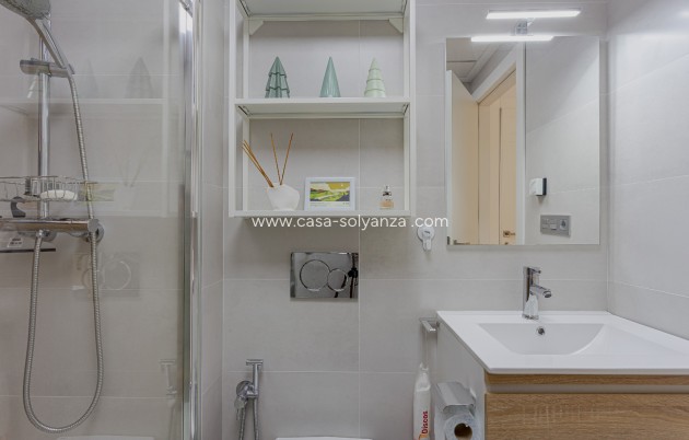 Resale - Apartment / flat - Torrevieja - Costa Blanca