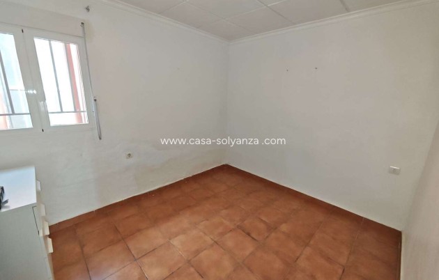 Resale - Townhouse - Yecla - Inland
