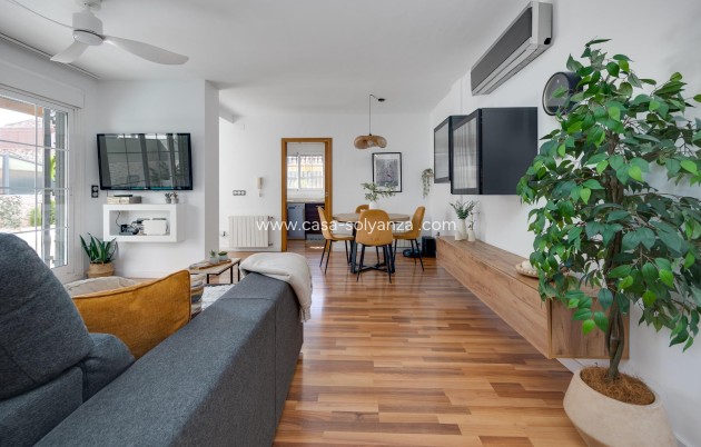 Herverkoop - Villa - Los Montesinos - La Herrada