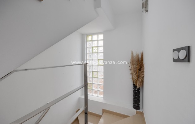 Herverkoop - Villa - Los Montesinos - La Herrada