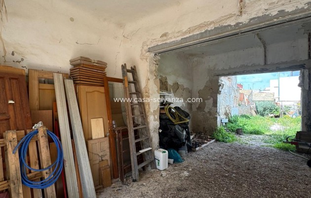 Herverkoop - Land - Jacarilla