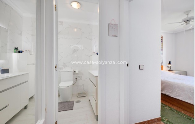 Resale - Apartment / flat - Torrevieja - Center