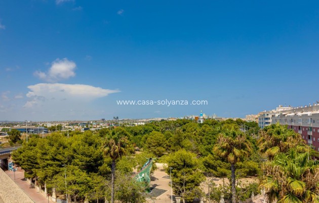 Resale - Apartment / flat - Torrevieja - Center