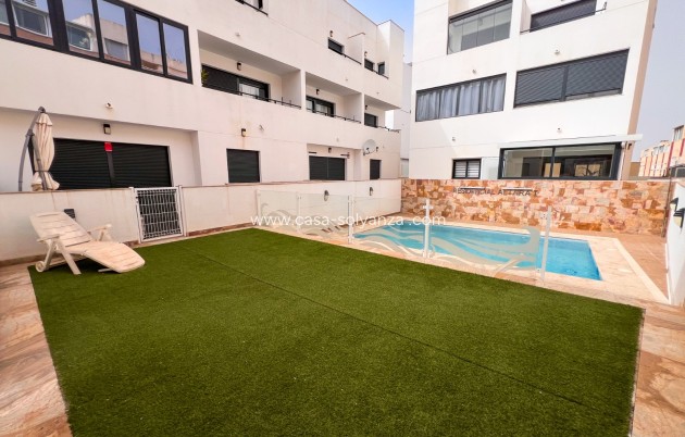 Herverkoop - Appartement / flat - Guardamar del Segura