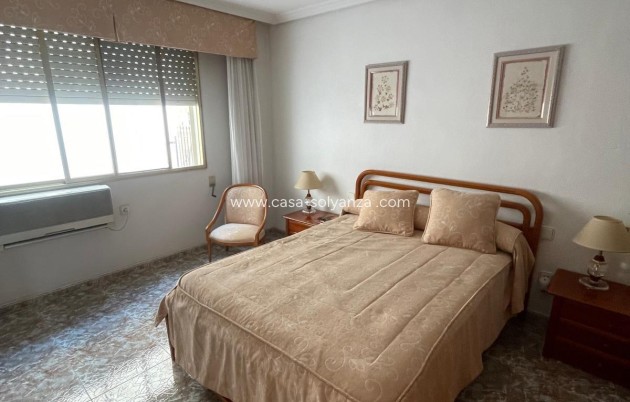 Resale - Apartment / flat - Torrevieja - Center