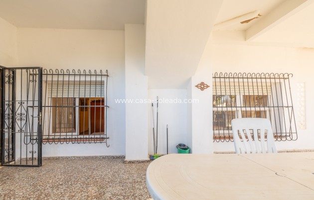 Resale - Villa - Los Montesinos
