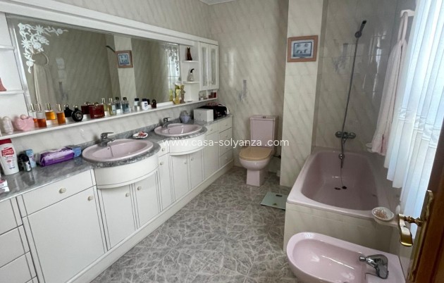 Resale - Apartment / flat - Torrevieja - Center