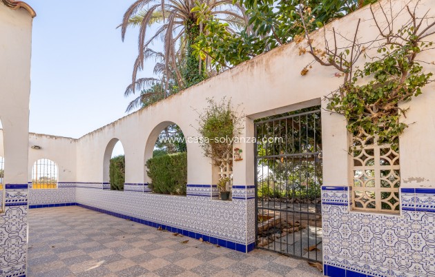 Resale - Villa - Los Montesinos