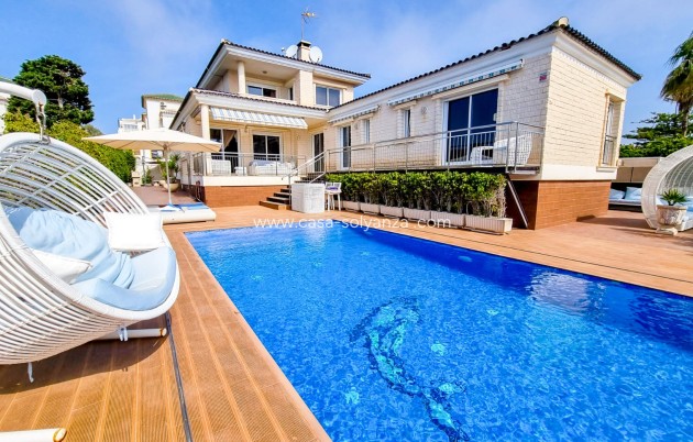 Herverkoop - Independent villa - Torrevieja - La Mata