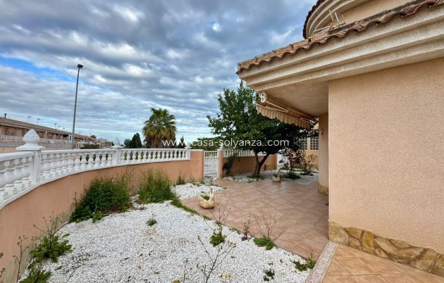 Wiederverkauf - Villa - Torrevieja - Los Balcones