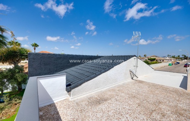 Resale - Villa - Torrevieja - La Siesta