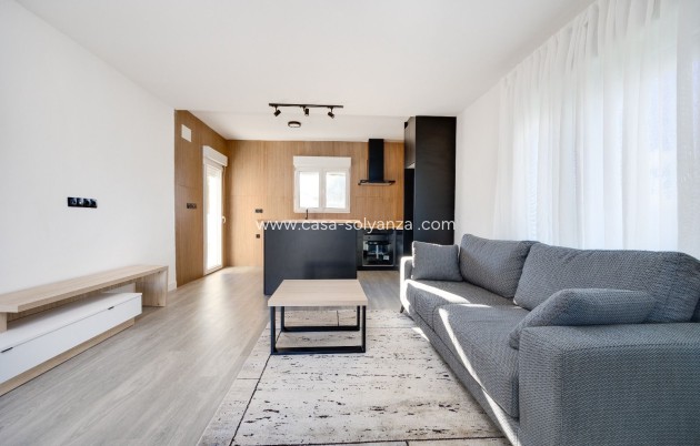 Resale - Villa - Torrevieja - La Siesta