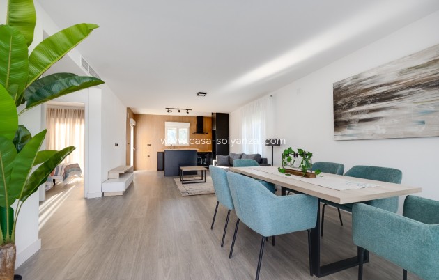 Resale - Villa - Torrevieja - La Siesta