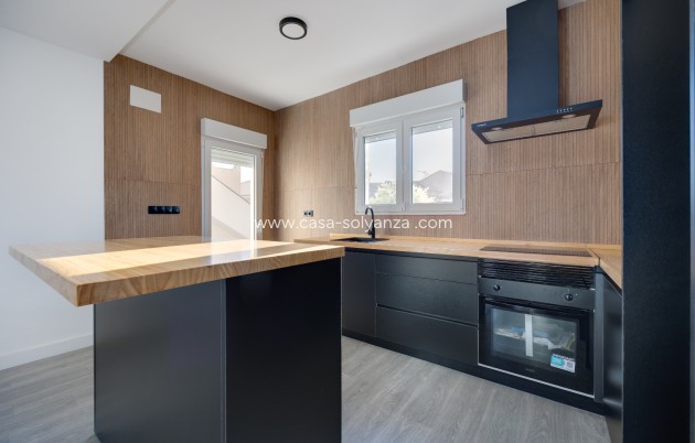 Resale - Villa - Torrevieja - La Siesta