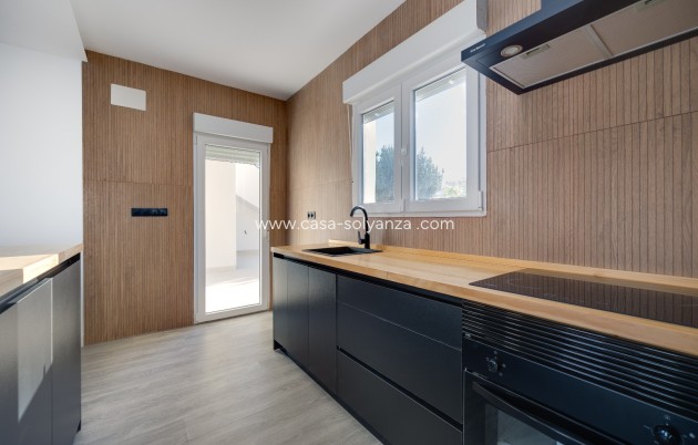 Resale - Villa - Torrevieja - La Siesta