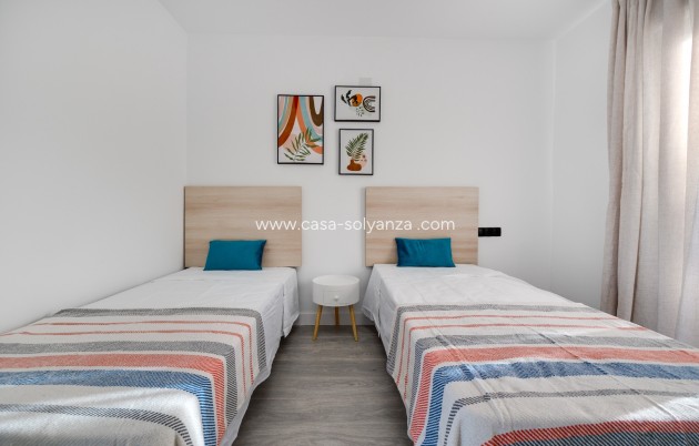 Resale - Villa - Torrevieja - La Siesta